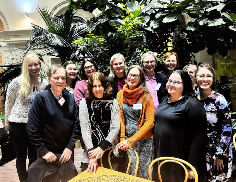 TERVEISIÄ BUDAPESTISTA – lue tunnelmia vuoden 2024 kirjallisuusterapiakonferenssista