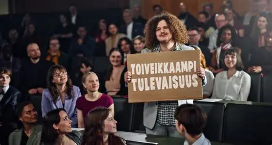 Yhdessä oppimalla rakentuu toiveikkaampi tulevaisuus. Kuva Jyväskylän yliopiston kuvapankki.